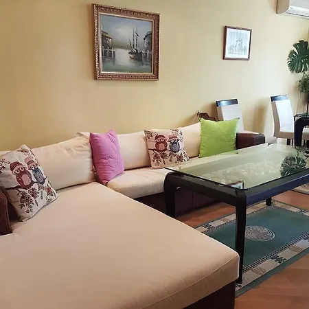 Bratanov Lazur 107 Apartman